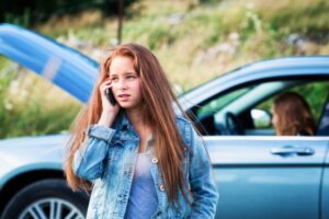 teen driver safety tips: what to do in a car emergency